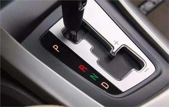 自动挡怎么起步?