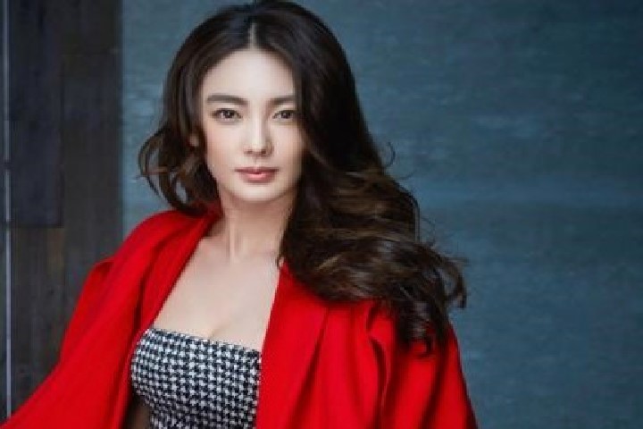 重生香港之风流大明星图片