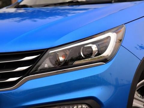 月销15000力压大众Polo，每公里3毛，还去看啥朗逸卡罗拉！