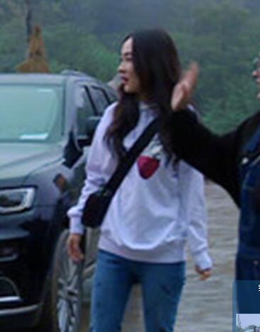 吴尊老婆全程戴口罩录节目, 霍思燕看她的表情亮了