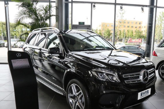 奔驰GLS新车型正式上市 售102.80万元