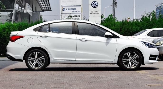 10万元左右的车, 艾瑞泽5和荣威I6, 您会选择哪一款?