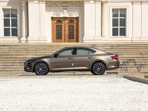 ​中级车的配置 紧凑级车的价格 这款车性价比超赞