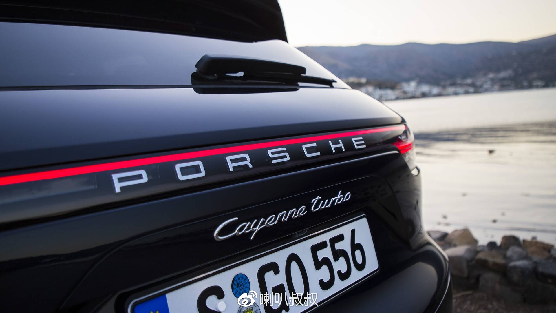 2019款保时捷卡宴Turbo路测帅图-新浪汽车