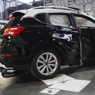 关注 | 安全得用实力说话，这款小型SUV果然不负众望！