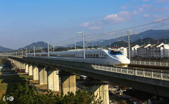 2018铁路局招聘:铁路局正式工和临时工的区别