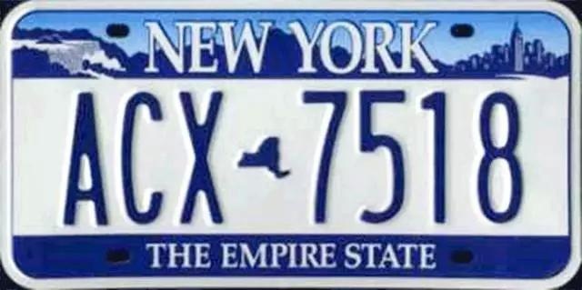 在中国,汽车上路必须要的这块铁片,原来有这么多可吹NB的故事