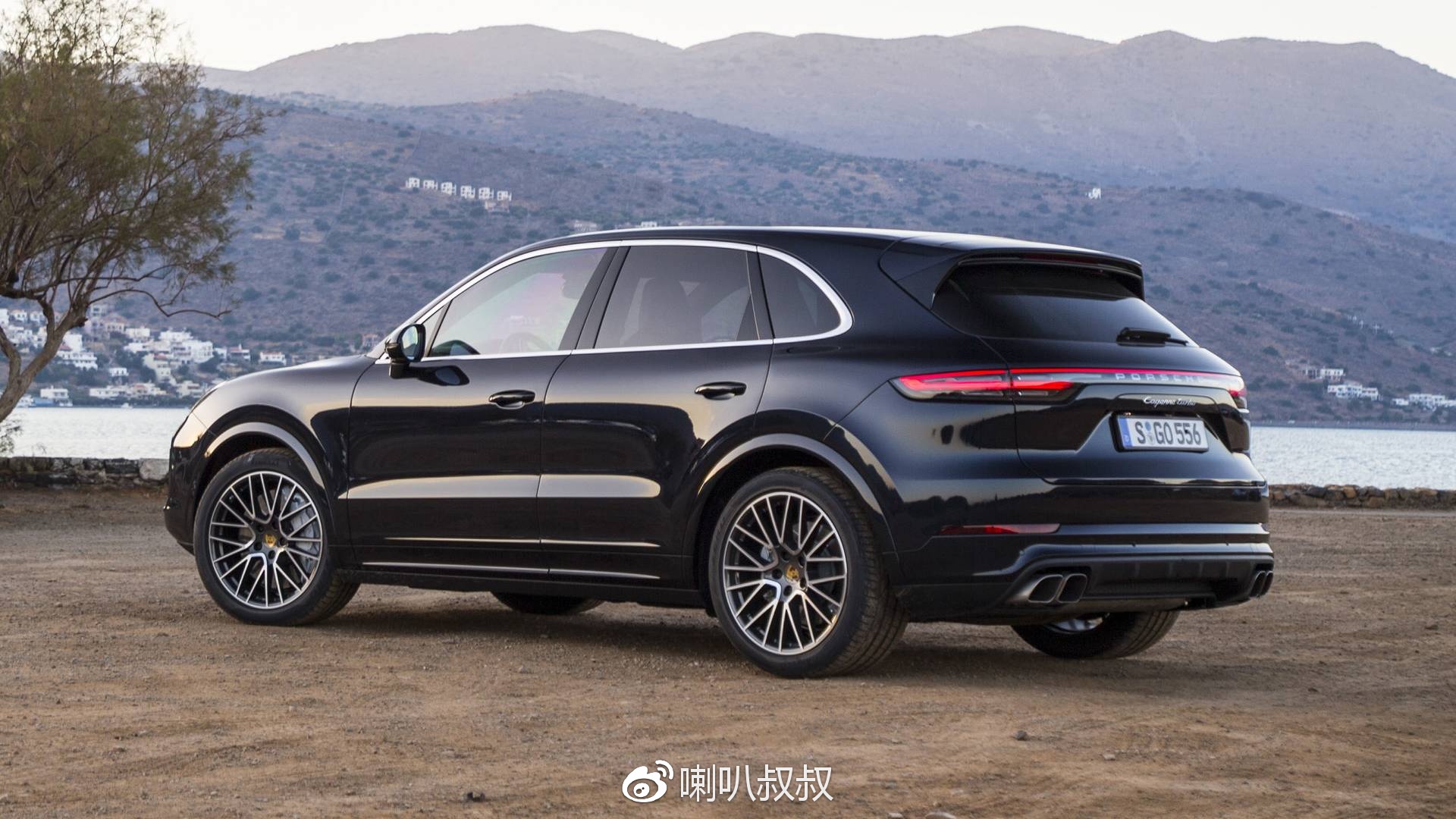 2019款保时捷卡宴Turbo路测帅图-新浪汽车