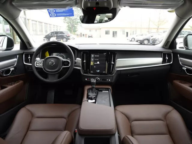 三款低调豪华中大型车对BBA的动力反击,你挺谁?