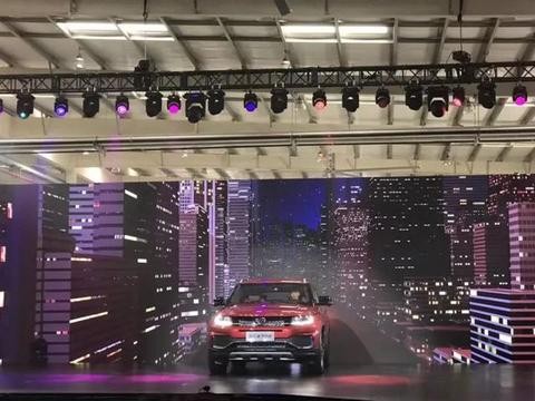 陆风X7改款车型，售价不到13万，全系配1.5T+8AT