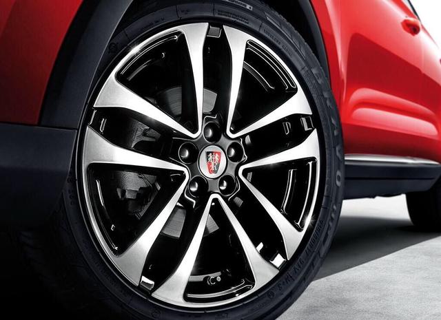 荣威把这款车定位10万起!不用说已经凉了,一手好牌打不赢!