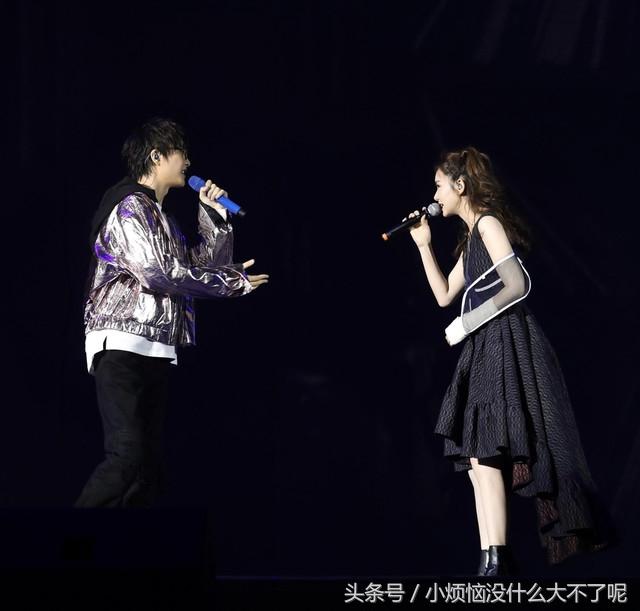 盘点许嵩娱乐圈内的女性好友，最后一位居然传出绯闻