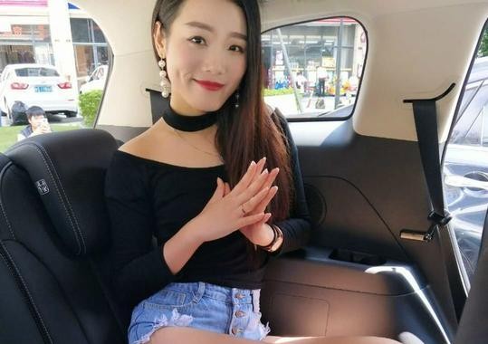 最美国产MPV仅7.99W起，宝骏730的地位不保买合资MPV的都后悔
