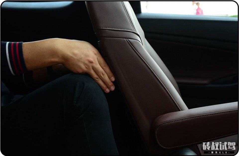 6座、大空间,15万最适合家用的合资车就是TA!