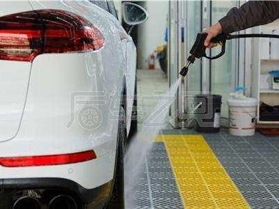 这四个死角在洗车时最容易被遗忘！没洗的话就别给钱啦