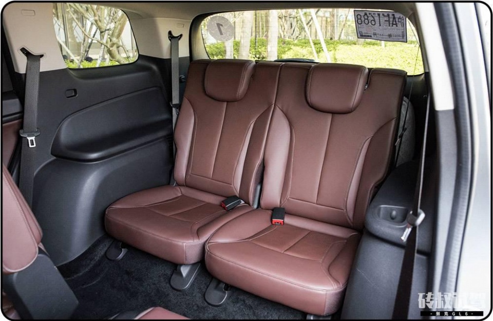 6座、大空间,15万最适合家用的合资车就是TA!