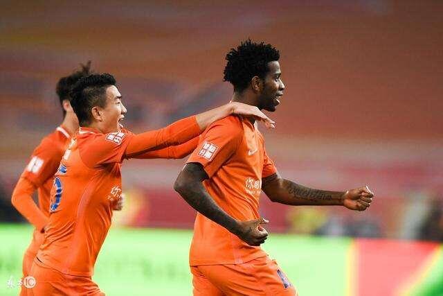 山东鲁能的中后卫吉尔在2018有望进入国家队