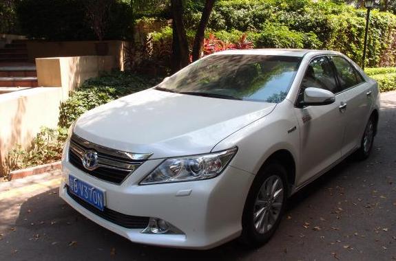 白色车多久洗一次才不会发黄?老司机教你一招