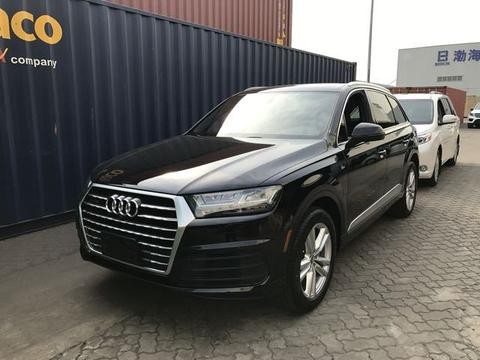 18款奥迪Q7科技版动感造型 大气成稳 低调内敛