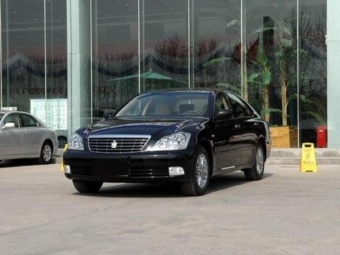 看了日本本国皇冠，才明白国产皇冠滞销的原因，差距不是一星半点