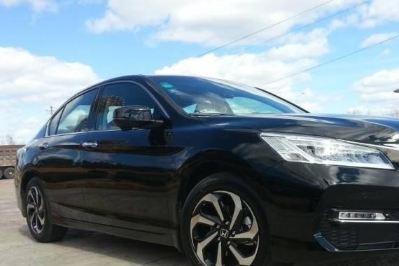 22万入手16款雅阁顶配，配置丰富颜值高，加上这些功能就卖断货了