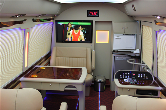 丰田考斯特权威改装方案 豪华中巴车旗舰版报价