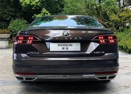 浙江一小伙花40万买了一辆豪车，打开车门的那一刻，惊艳全场！