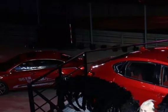 买下这款运动轿跑不到10万 | 高颜值轰炸+文末福利