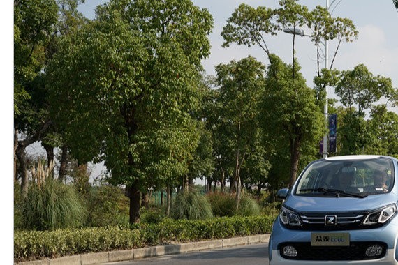 试驾完之后，我是这样把众泰E200推荐给朋友的