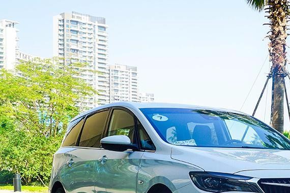 实拍小号GL8 最低不到15万满足全家人的6座MPV ！