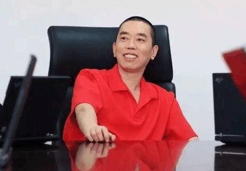 他是国内第一传奇，从负债2.5亿到身价500亿，最贵座驾3.6亿元！