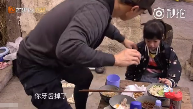 吴尊罕见晒腹肌照好撩人，原因竟是因为neinei的一颗牙