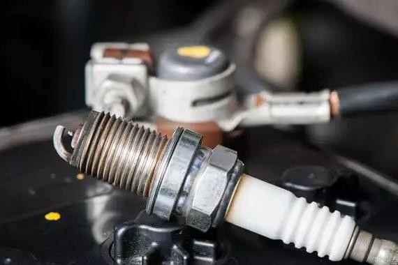 不懂汽车保养坑你没商量，看了这个为你省下上万块！