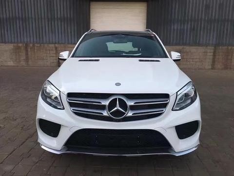 2018款奔驰GLE400与宝马X6最大的区别是什么