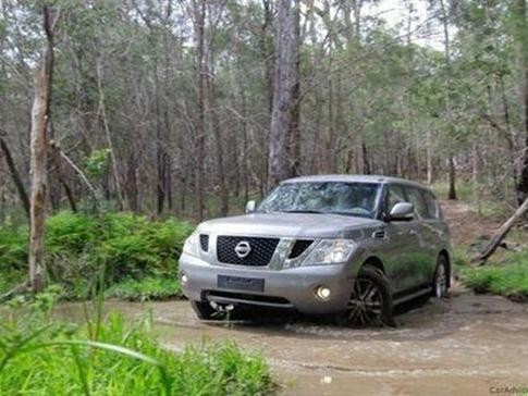 18款日产途乐Y62中东四驱冠军红遍港口火爆车型