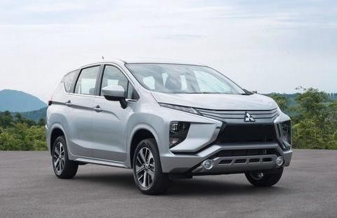 10万合资跨界MPV，离地间隙比大切诺基高，后排放倒就是双人床