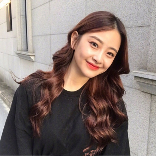 韩式发型中长发烫发 烫一下会更时髦好看