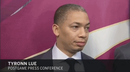 表情包!泰伦-卢被问到沃尔比尔言论时忍俊不禁