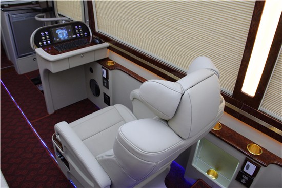 丰田考斯特11座中巴车 考斯特11座改装项目报价单