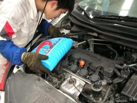 去4S店换机油，您最好带上老司机，不然坑你没商量