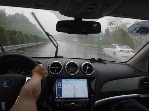 号称是最强国产SUV，比亚迪唐真的名不虚传！