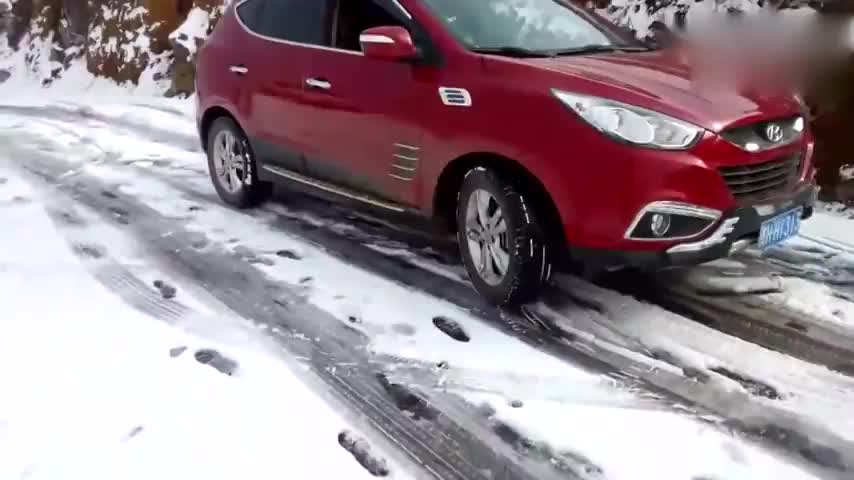 刚提现代SUV回老家连这么小的坡都上不去真不行！