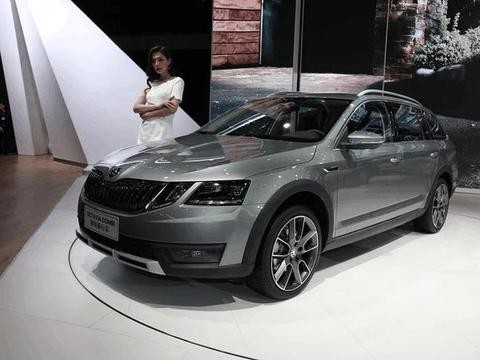 大众黑马来了, 长4米6, 标配全景天窗, 动力不输途观