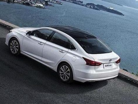 10万块就能买到国产自主B级车！颜值不输博瑞，配置完爆合资品牌