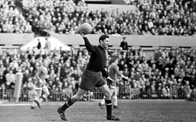 足球史上最强十一人分别是谁?