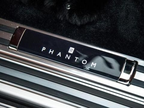 卖了14年终换代，买这车定配个司机，可惜很多人一辈子都买不起