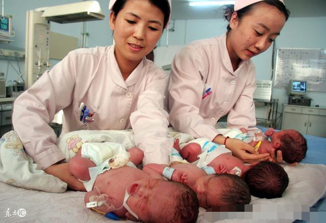 广东24岁产妇剖腹产下四胞胎,看到胎儿的性别