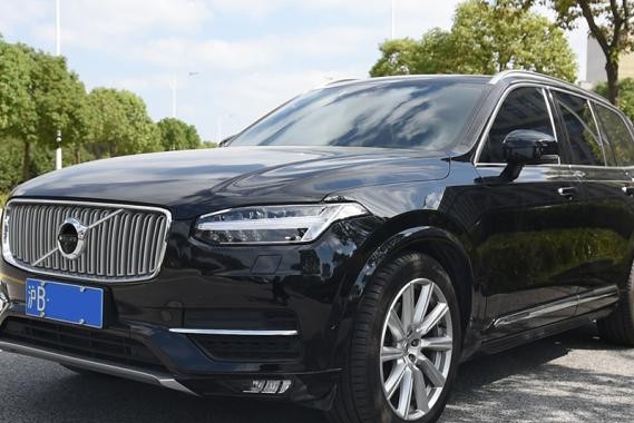 暖男绅士炼成记，他放弃高薪来沪创业，4年买百万级SUV送家人