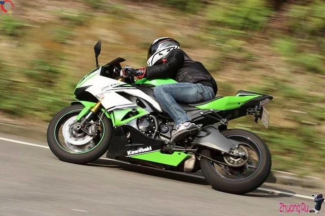 2017款雅马哈R3提车开箱体验