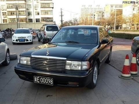 落地百万比奥迪A6豪华，车主非富即贵，现比迈腾便宜却没人买